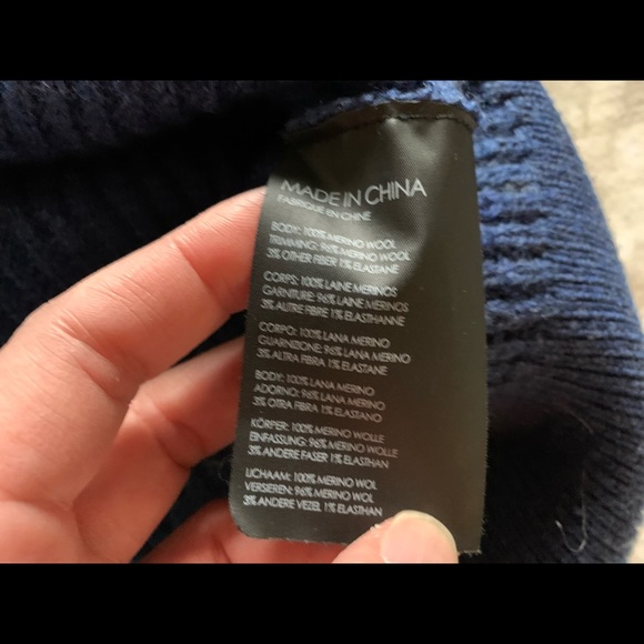 Club Monaco asymmetrical 100% wool sweater - Picture 13 of 13